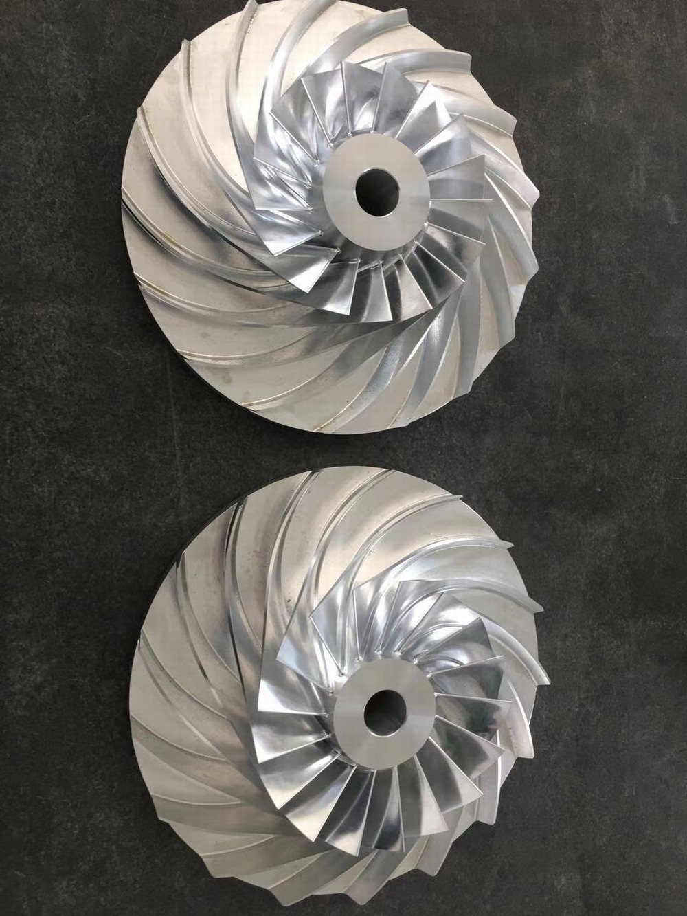  铝叶轮真空钎焊    